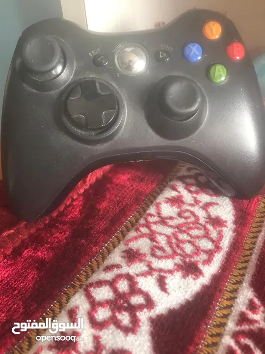 شبه جديدX box 360 مع كامل ملحقاته استعمال خفيف
