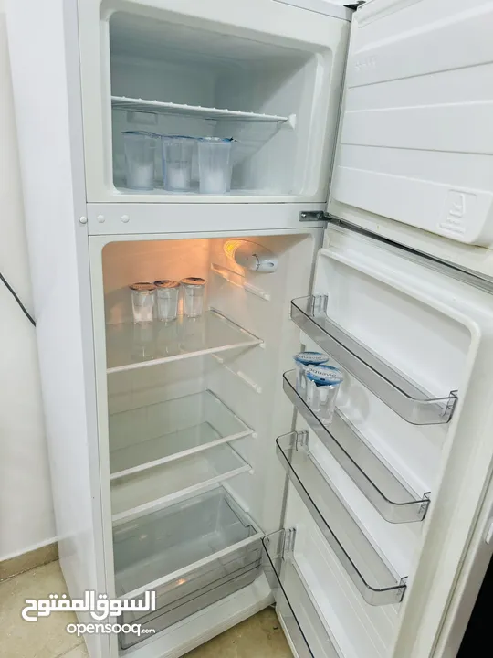 شقه مفروشه  داخل  كومباوند