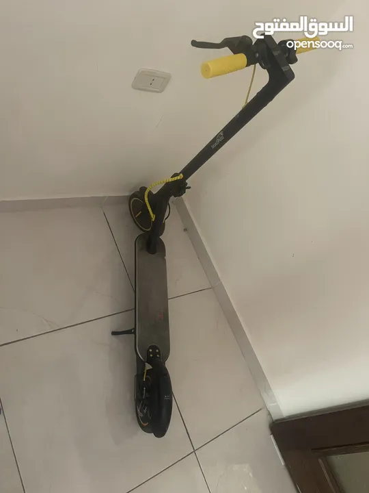 سكوتر كهربائي للبيع بحاله ممتازه