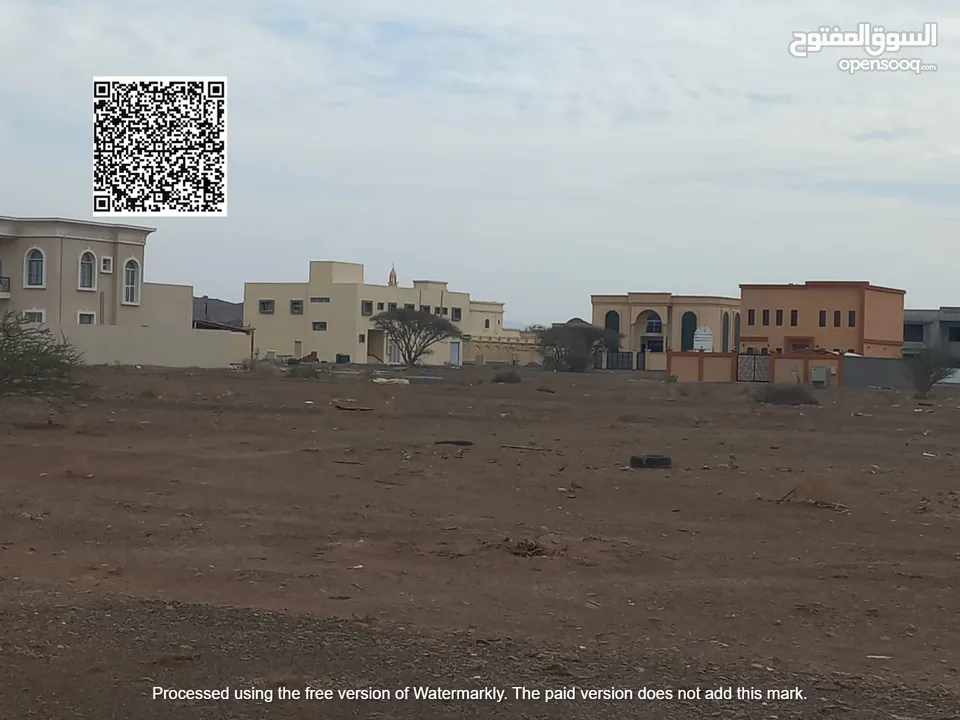 ارضيين بجوار بعض للبيع بالمنامة سكنى افضل موقع