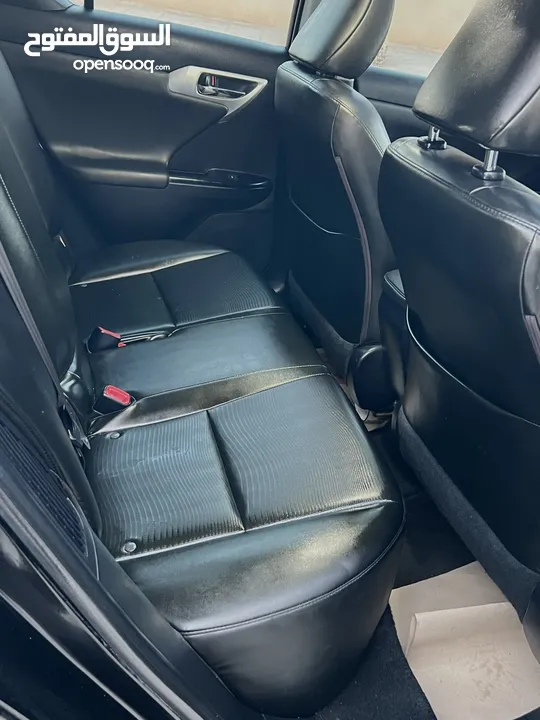 Lexus ct200 للبيع