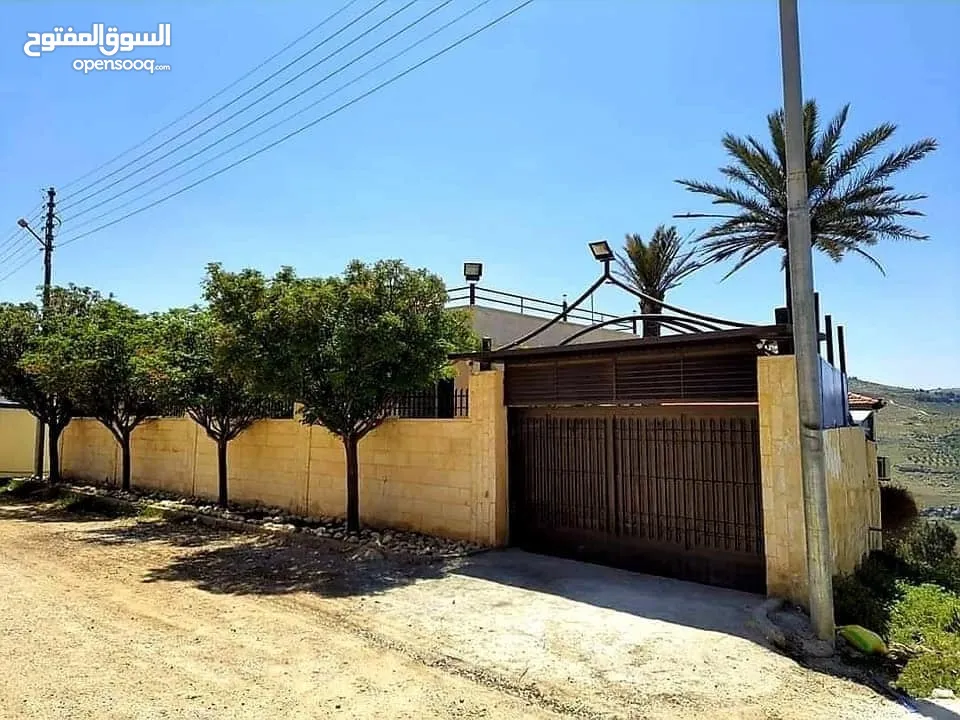 فيلا للبيع في أجمل المواقع في عمان تبعد عن الدوار السابع 15 دقيقه اطلاله مميزه على جبال فلسطين