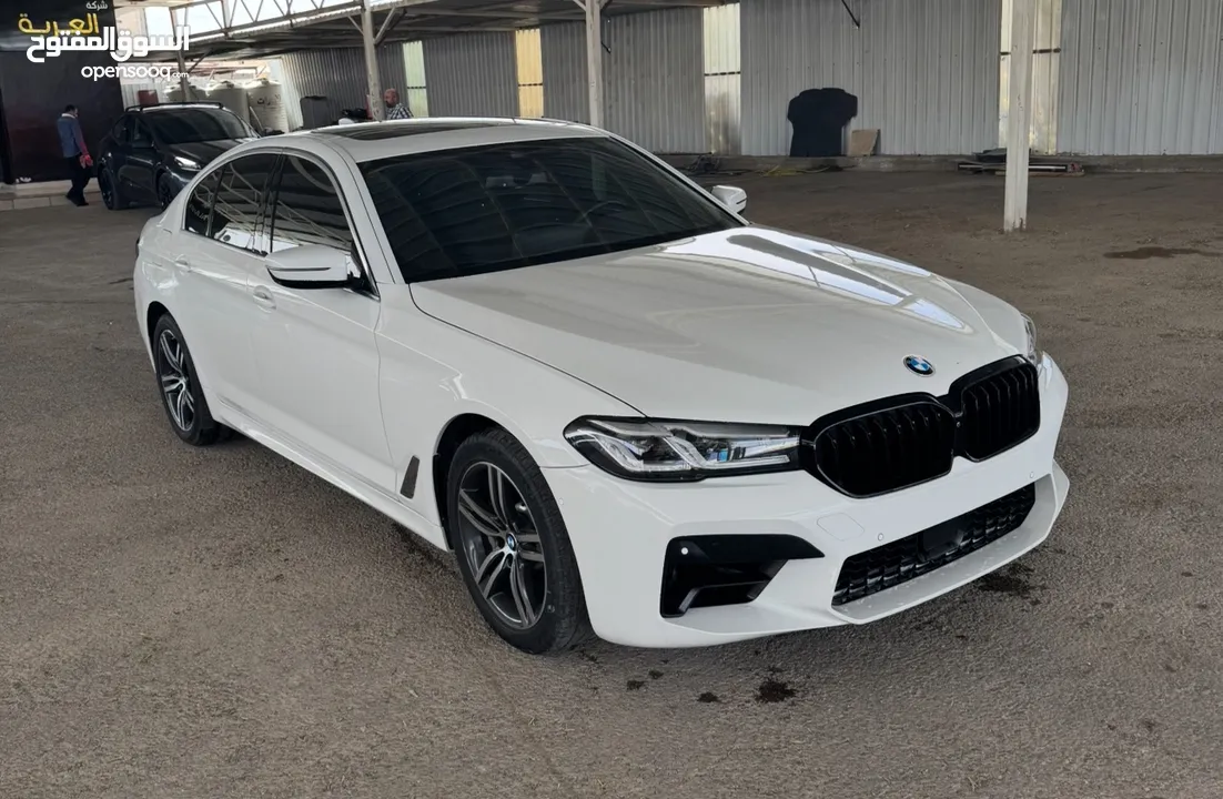 Bmw 530 e 2021 plug-in غير مكمركة