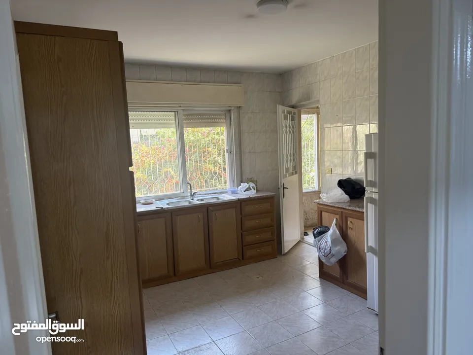 شقه للأيجار السنوي الجاردنز جنب اسواق شاكر