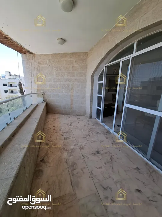 شقة فارغة - شارع مكة - 3نوم 1ماستر - 268م - بإطلالــــه مميزة - قرب الخدمات العامة