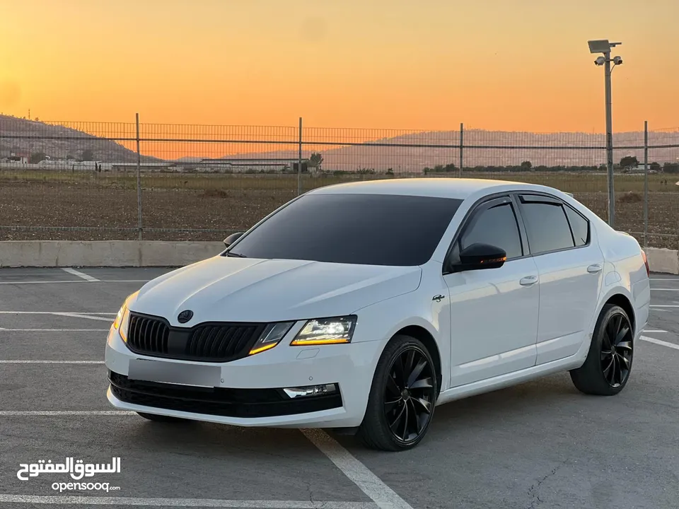 سكودا اكتافيا 2019/اتوماتيك ماتور 2000 ديزل فل الفل بدون فتحة بلاك اديشن