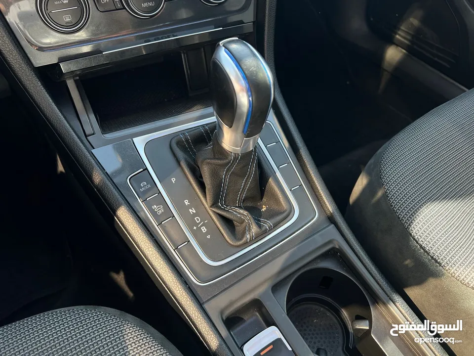 فولكسفاجن اي جولف كهرباء بالكامل 2019 Volkswagen e-Golf