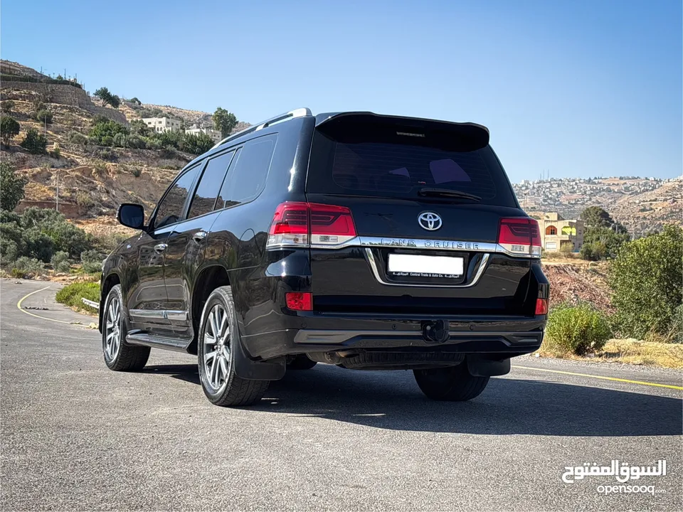 Toyota Land Cruiser GX-R 2016