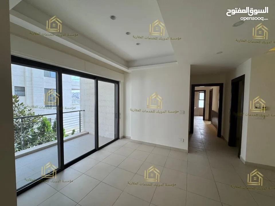 شقة فاخرة جديدة لم تسكن بتشطيبات عالية الجودة في أرقى واجمل مناطق عبدون