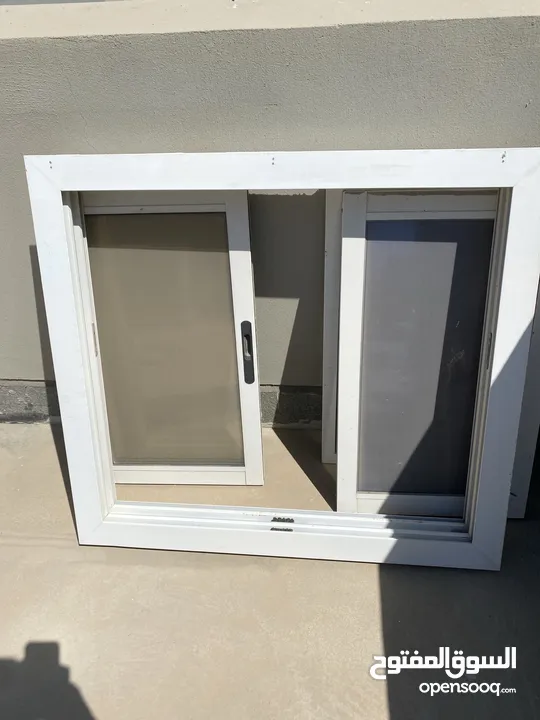 للبيع دريشة المنيوم حجم 37 في 41 For sale windows aluminum 37x41
