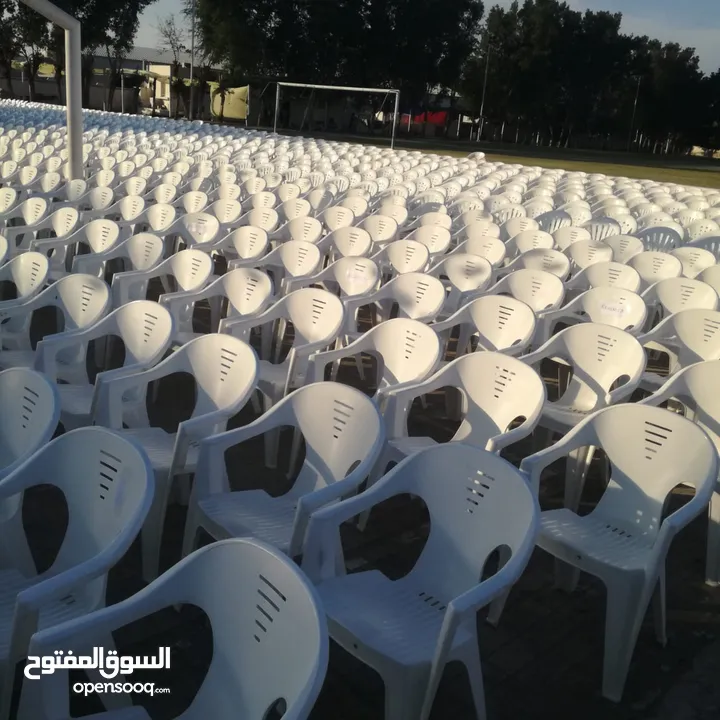 Plastic chairs for parties 200 baisa إيجار الكراسي والطاولات
