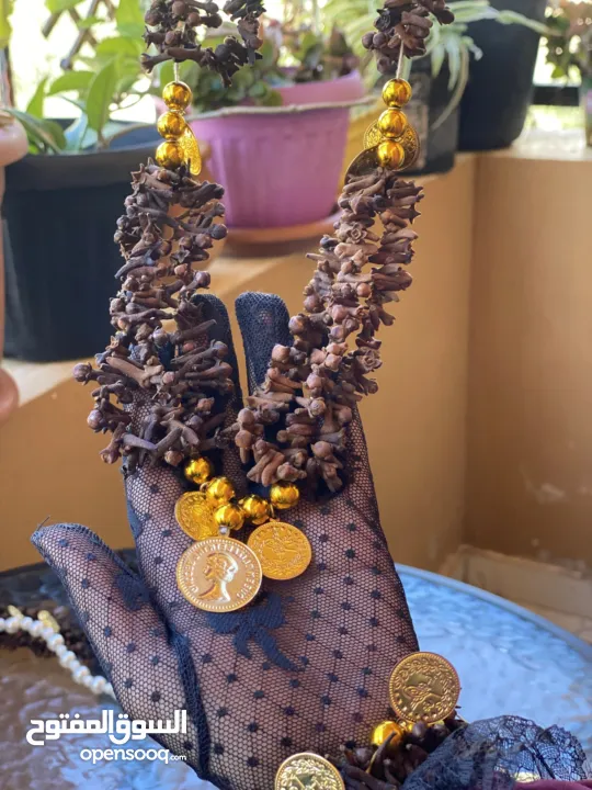 دلات قهوة وفناجين ومناديل ام العريس وغيرها