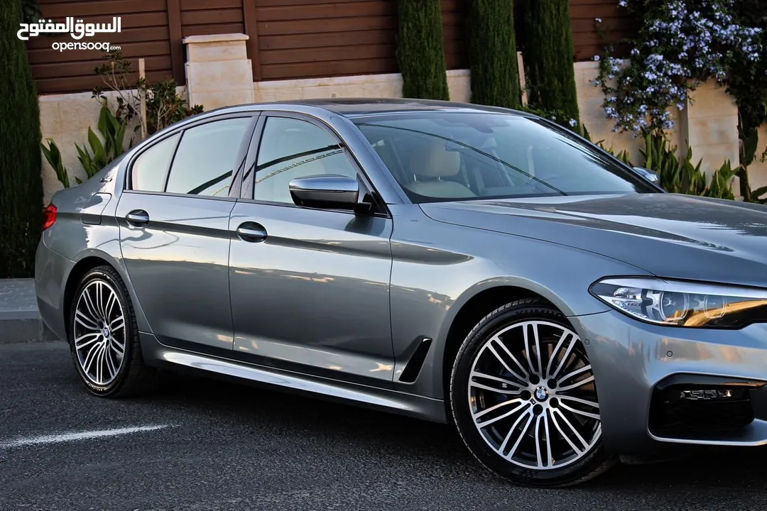 بلج ان هايبرد  M package BMW 530e 2019