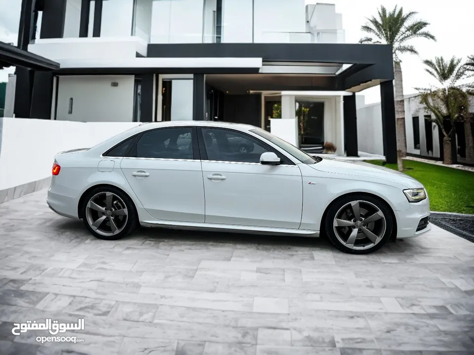 ORIGNAL PAINT  AUDI A4 3.0T S-LINE  FULL OPTION  WELL MAINTAINED  GCC