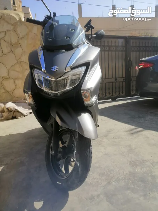 سكوتر سوزوكي بيرجمان
