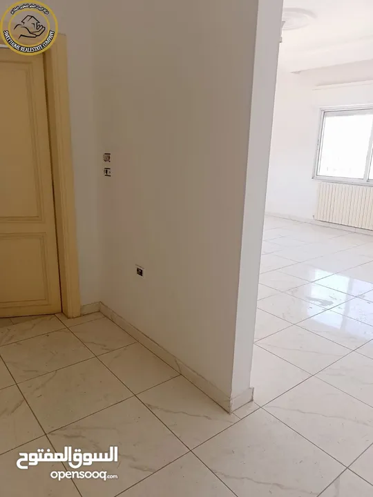 شقة طابقية مميزة للبيع في عبدون الشمالي  - خلف المركز العربي طابق ثاني 335م
