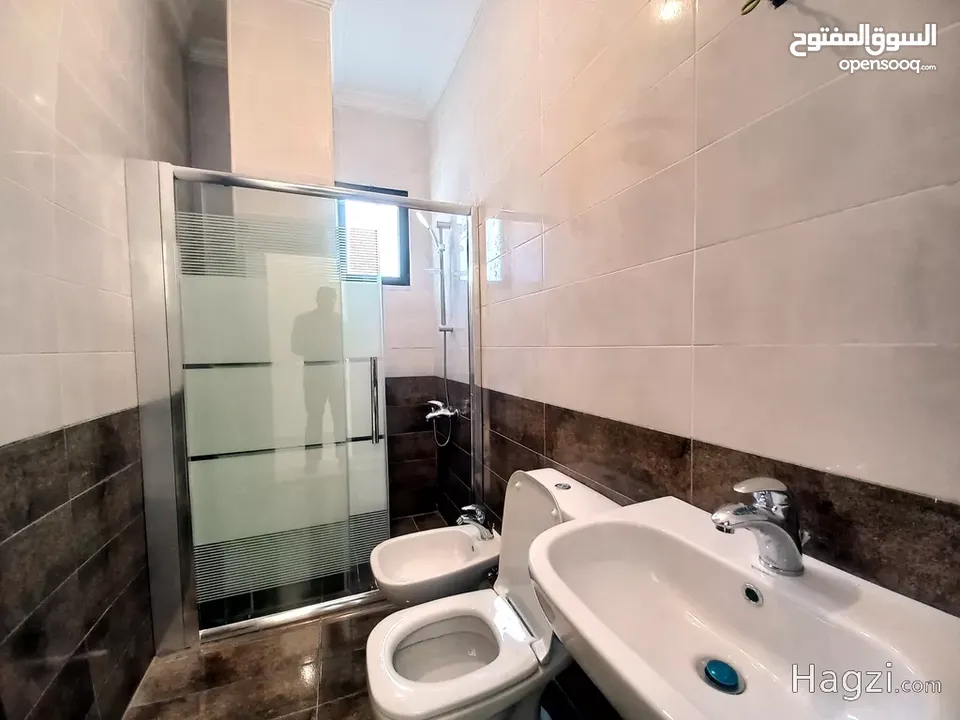 شقة غير مفروشة للايجار في عبدون  ( Property 33480 ) سنوي فقط