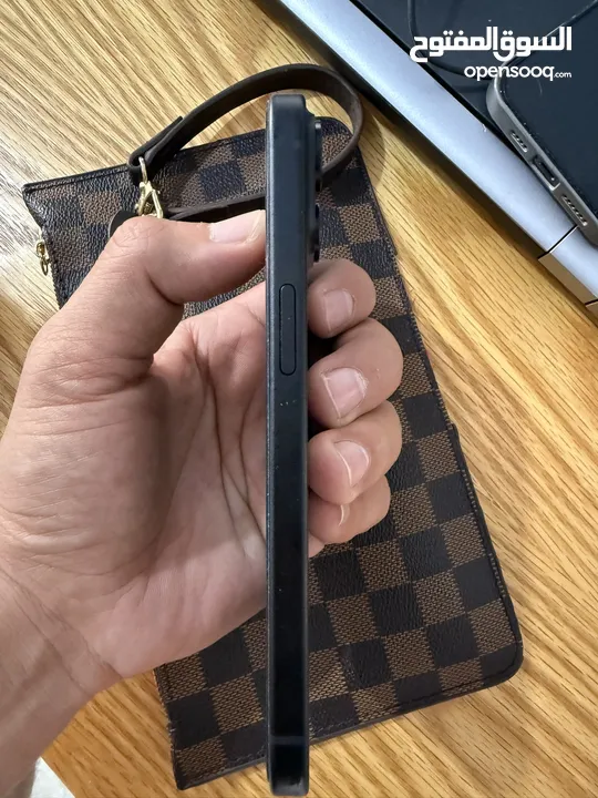 1799 شيكل  -IPhone 15