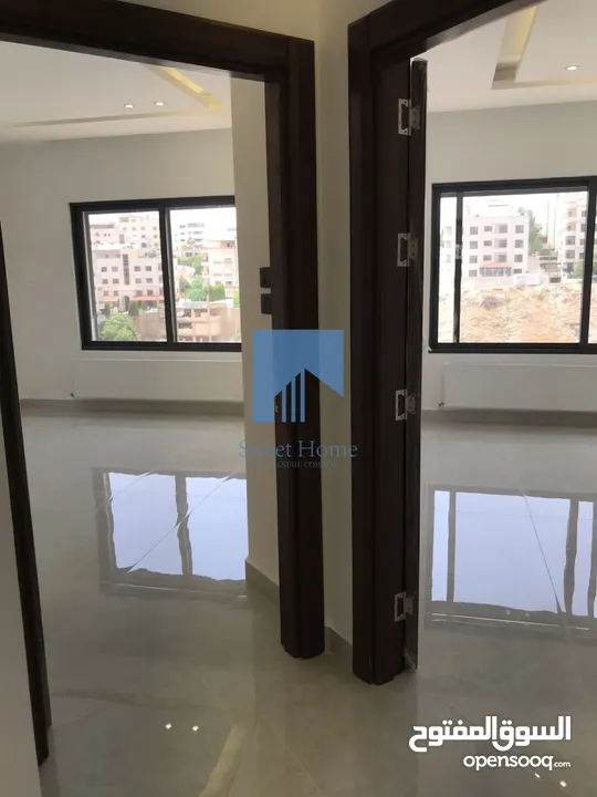 شقة فاخرة للبيع في الكرسي - خلف إدارة السير طابق اول 165م تشطيب سوبر ديلوكس لم تسكن