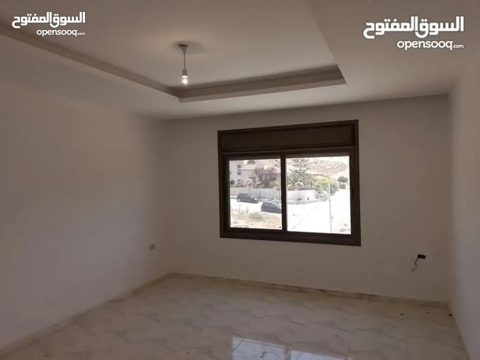 شقة طابقية للبيع في ابو نصير
