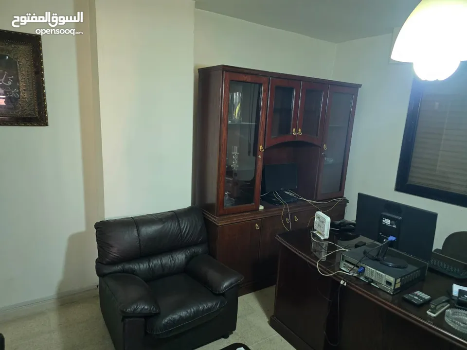 أثاث مستعمل للبيع بداعي السفر بحالة جيدة