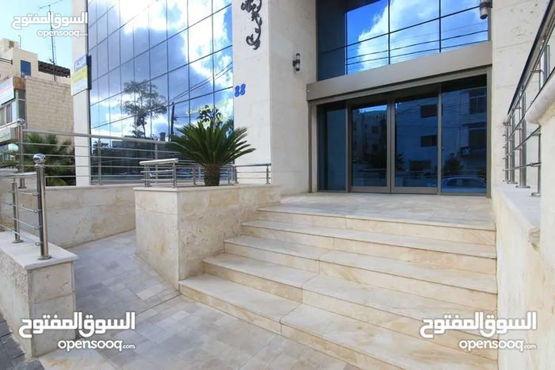 مكاتب تجارية بأسعار مميزة ومساحات مختلفة