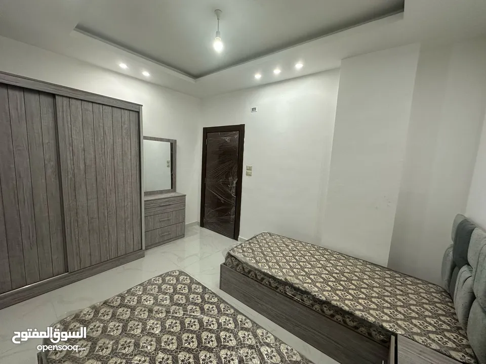 شقه فاخره 150متر مع هدية عفش بناء حديث للبيع من المالك كاش او اقساط