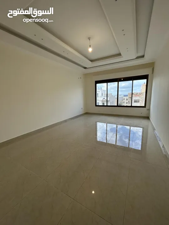 شقة سوبر ديلوكس طابق ثالث مع رووف بإطلالة دائمة باجمل مناطق ابو نصير