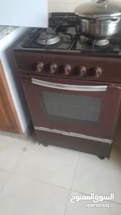 اثاث مستعمل مشكل وغرف نوم وكنب وخزائن وثلاجات ونثريات