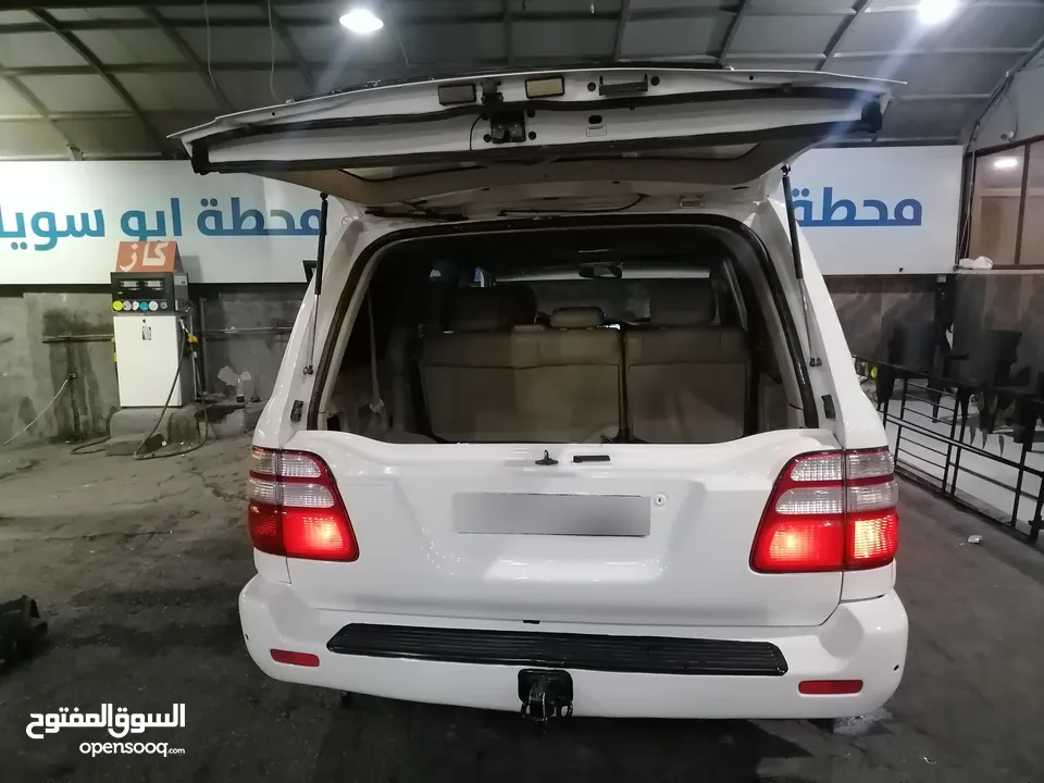 تويوتا لاند كروز موديل 2005