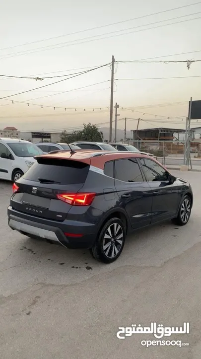 ارونا سيات