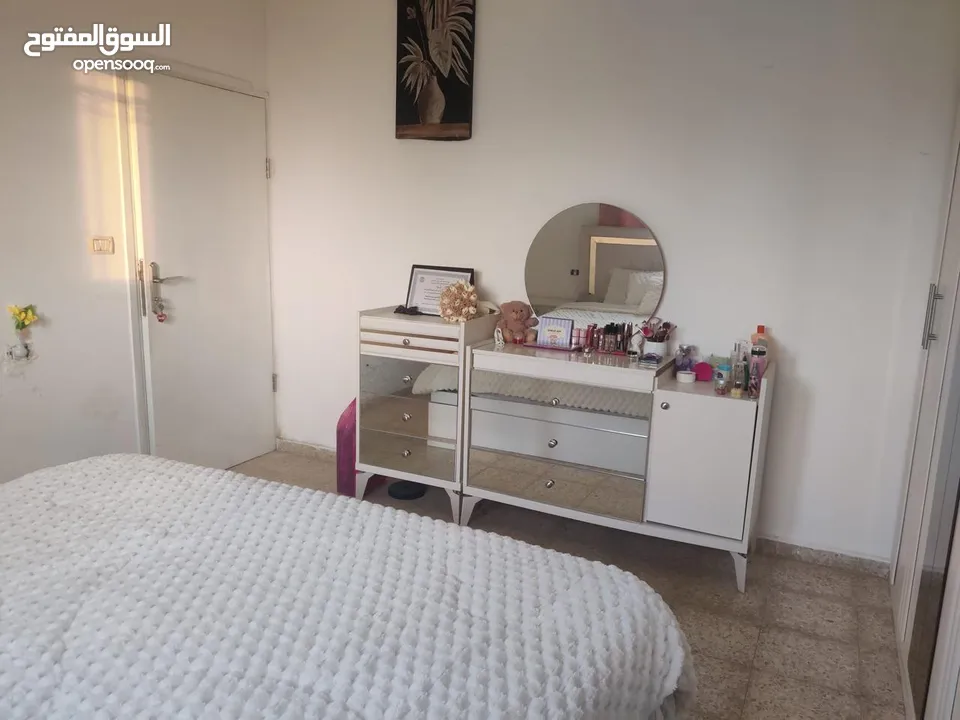 شقة للبيع بطولكرم البلد بسعر مغري ومساحة كبيرة