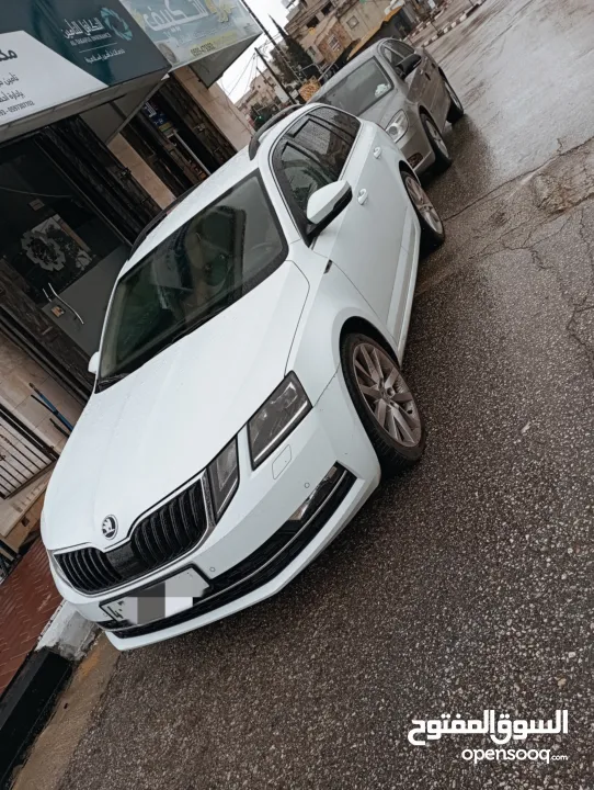 سكودا ستيشن 2017 متور 2000 قير اوتماتيك