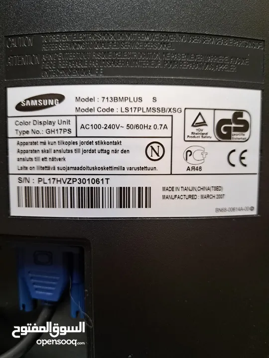 شاشة كمبيوتر SAMSUNG SYNCMASTERT قياس 17 انش .  و شاشة ايسر قياس 17 انش