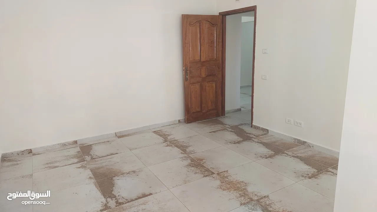 شقة للإيجار طابق 3 دوار بير المحجر