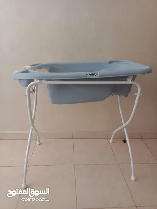 مستلزمات اطفل مستخدم نظيف