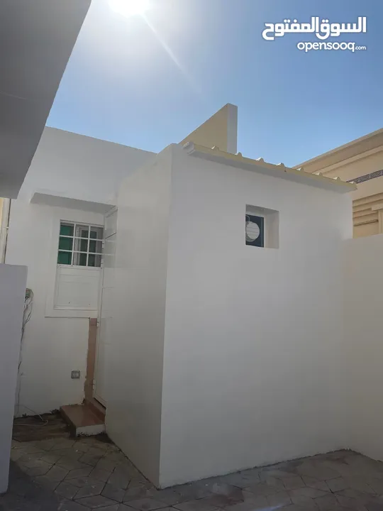 شقة للايجار استوديو في المعبيلة موقع مميز بالقرب من مسقط مول ونستو  Apartment for rent next to Nisto