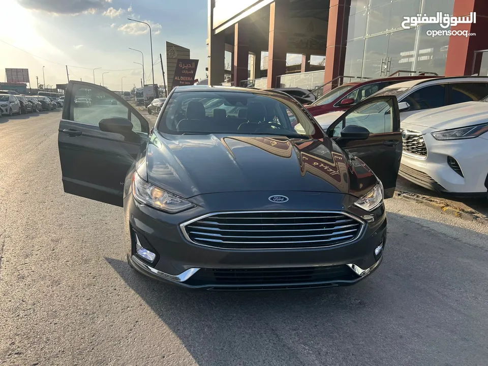 FORD FUSIONS SE 2019