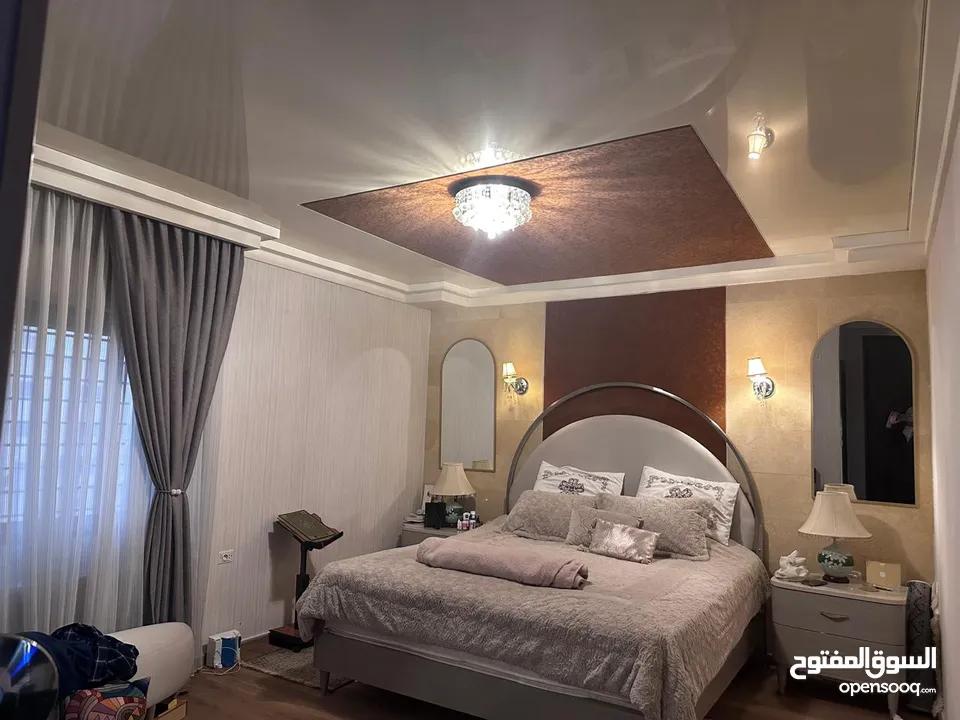 شقه فاخره  200 متر +روف وتراس 110 ديكورات فاخره وجاهزه للسكن