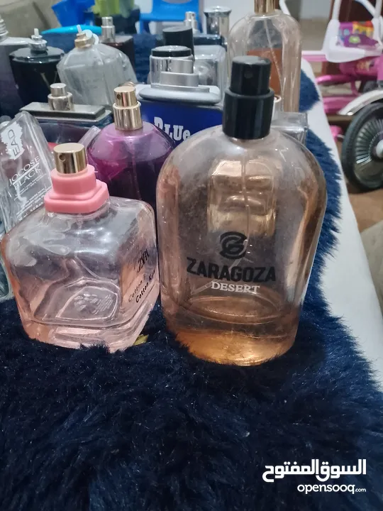 زجاجات عطور فارغة 50علبة للبيع بسعر مغري