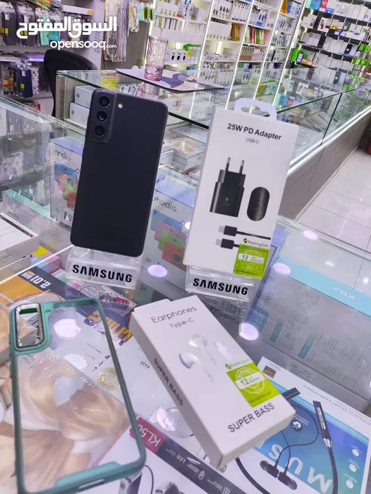 مستعمل اخو الجديد Samsung S21 FE 5g رام 16 جيجا 256 أغراضة والكرتونه الأصلية متوفر توصيل