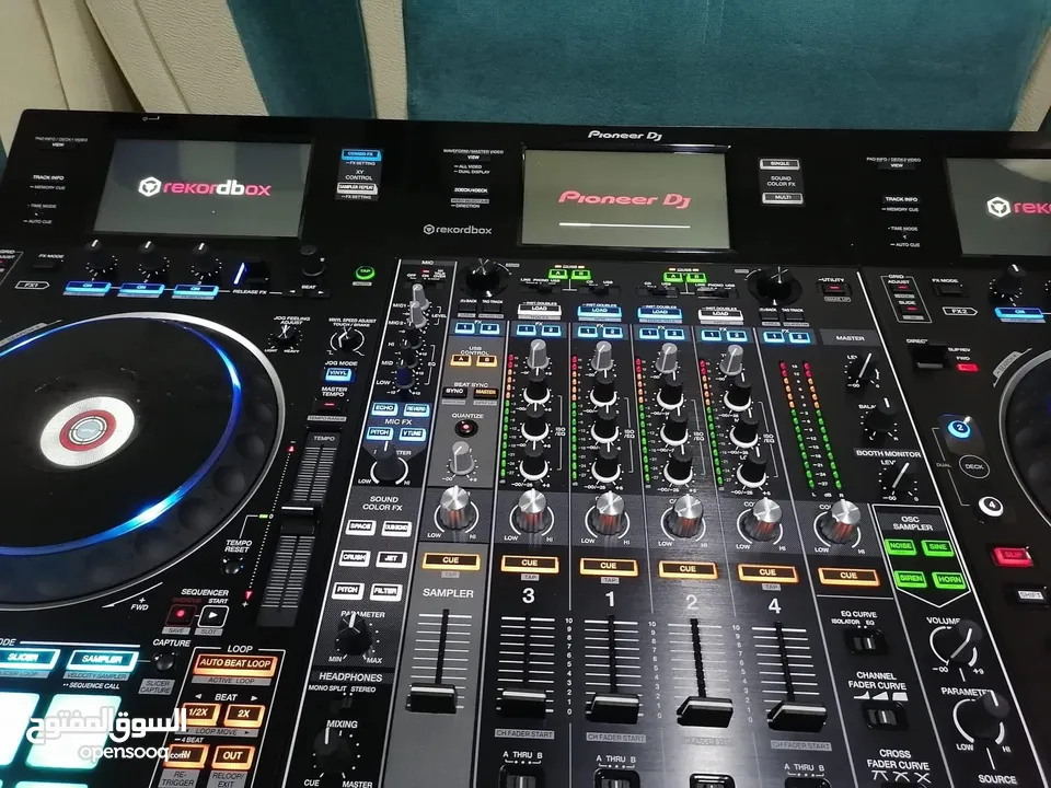 Pioneer ddj- rzx with flight case كونترول ديجي rzx مع حماية