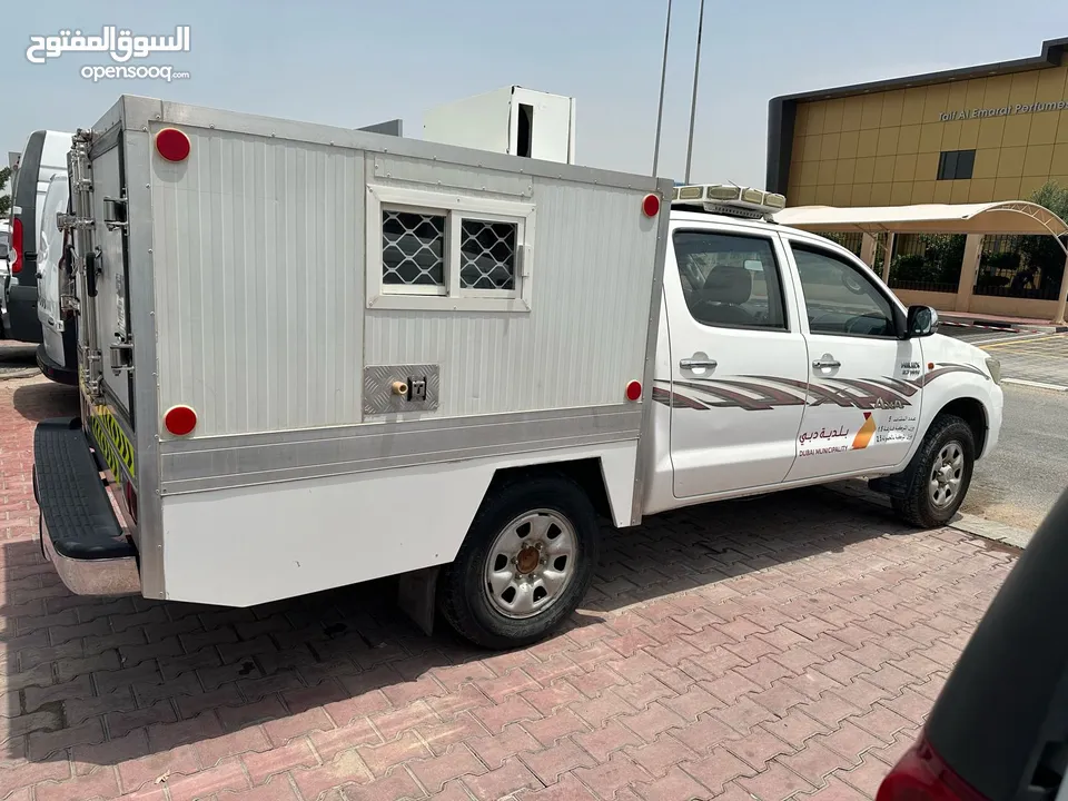 Hillux freezer 2.7L 4x4 petrol automatic gear 2014 Gcc