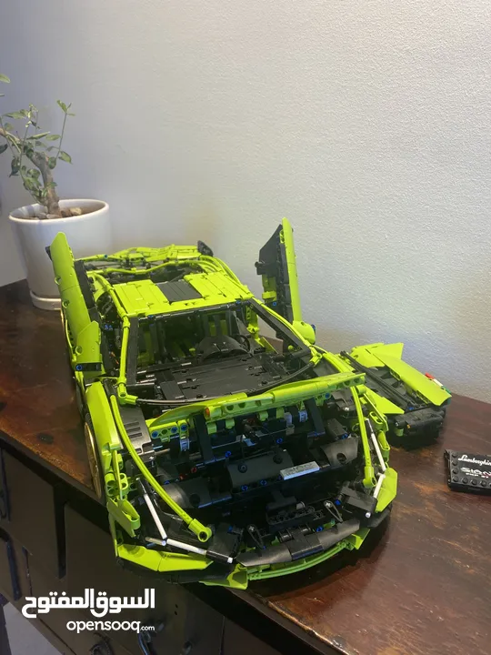 Lamborghini Sián FKP 37 1:8 Ferrari Daytona SP3 - High-Detail Technic-Style Construction Model