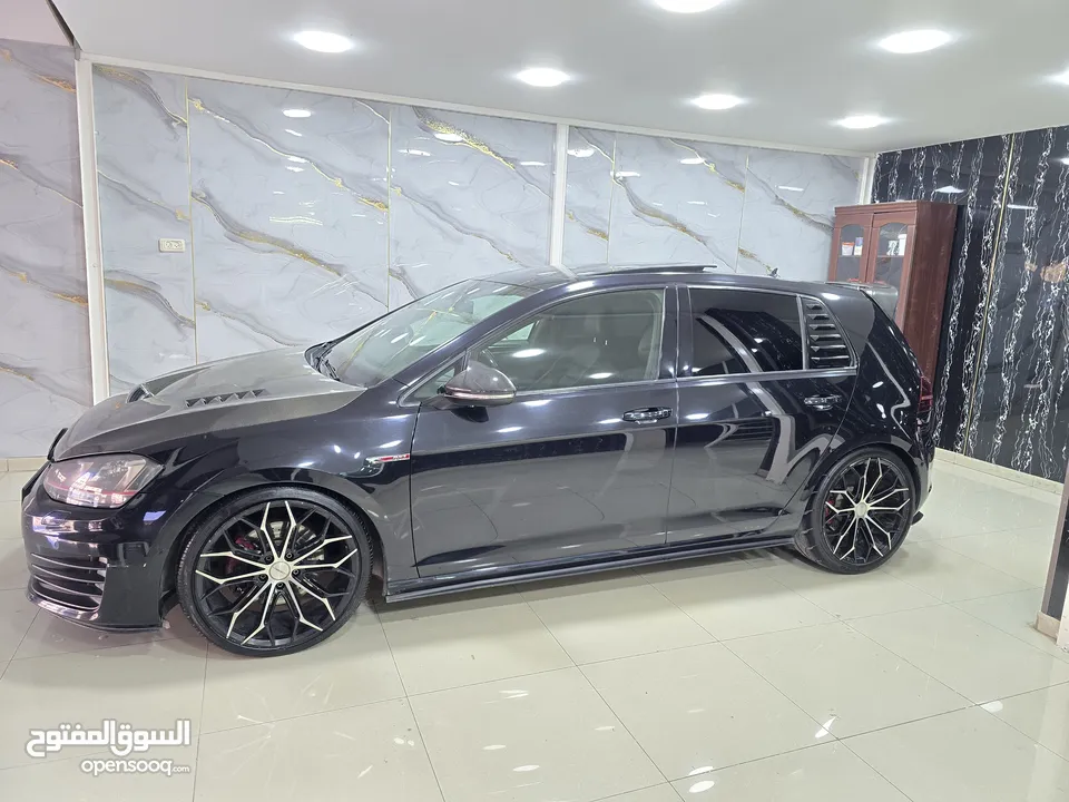 Golf gti  وارد الماني مش خليجي  ترخيص 2016 فل الفل