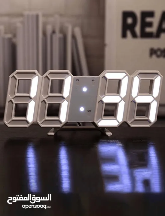 ساعة رقمية LED بلاستيكية ثلاثية الأبعاد قابل بالمعقول