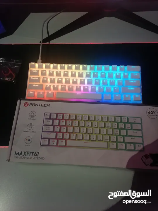 كيبورد ميكانيكال فانتيك 60% keyboard fantech maxfit61 red switch white بحاله الوكاله