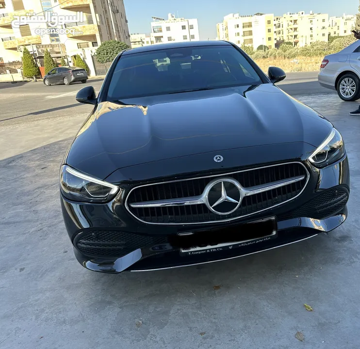 مرسيدس C200 2023 عداد قليل جدا 16000KM بانوراما وارد غرغور تحت الضمان