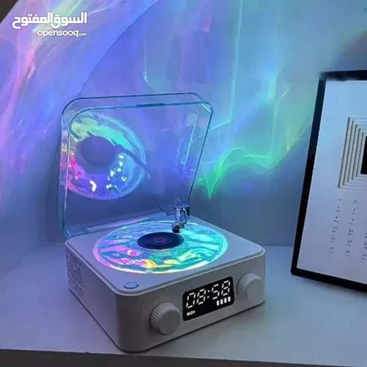 جهّز أجواءك... صوت نقي وإضاءة ساحرة بجهاز واحد يخلّي كل لحظة مختلفة! مكبر صوت مع اضاءة محيطية .