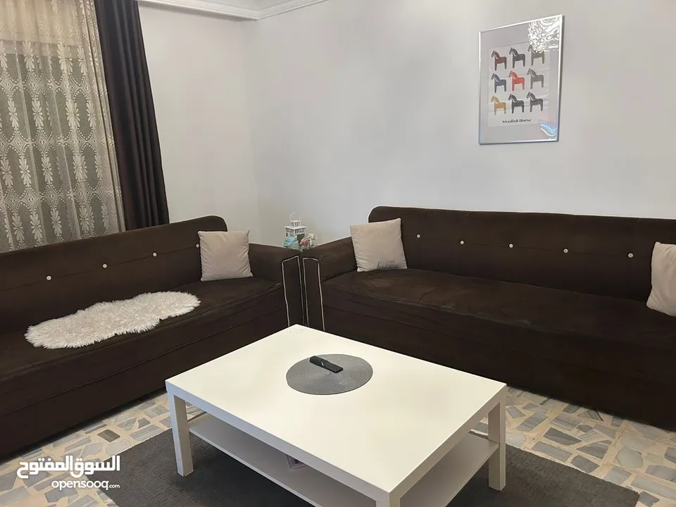 طقم كنب مستعمل الخشب ممتاز